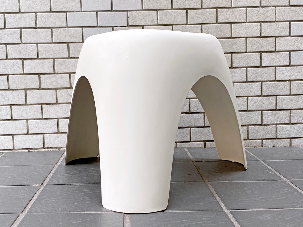 ヴィトラ Vitra エレファントスツール Elephant Stool ポリプロピレン製 ホワイト 柳宗理 ミッドセンチュリー MoMA 永久収蔵品　中古品 買い取りしました。