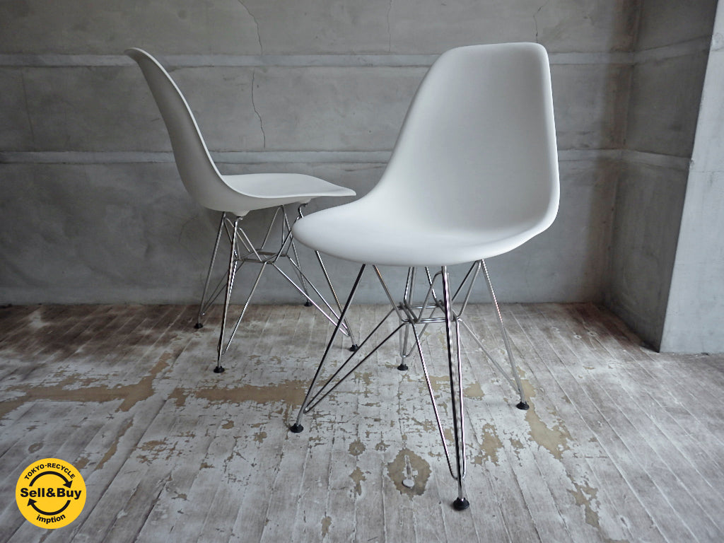 ハーマンミラー Herman Miller サイドシェルチェア エッフェルベース ホワイト イームズ  2脚 中古品 買い取りしました。学芸大学店 出張買取もお任せ下さい。