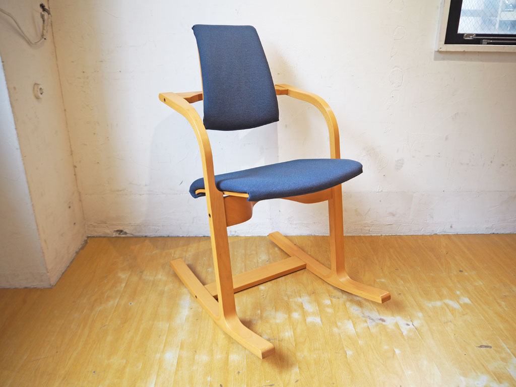 ストッケ STOKKE ヴァリエール VARIER アクチュラム Actulum バランスチェア 北欧 ロッキングチェア デスクチェア 椅子 中古品 買い取りしました。