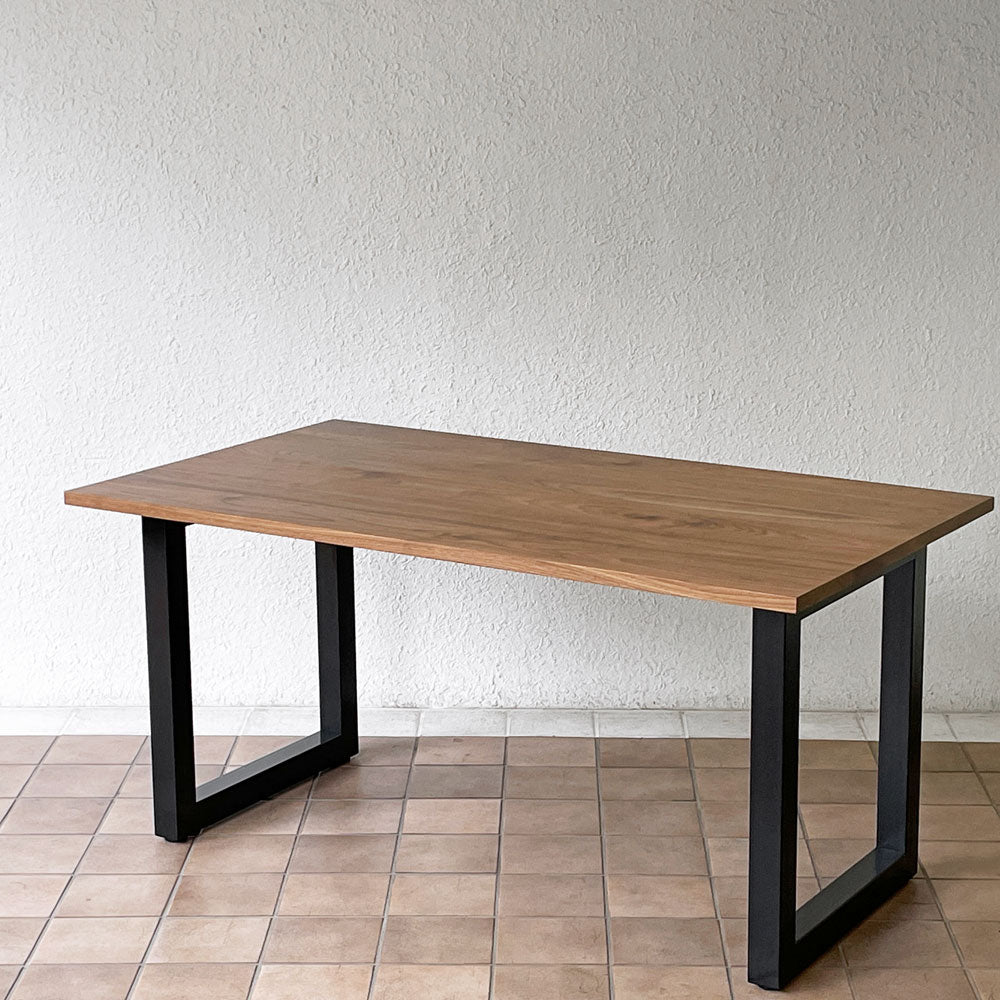  【用賀店】マスターウォール MASTERWAL ワイルドウッド シック26 ダイニングテーブル W150 ウォールナット無垢材 ウレタン塗装 アカセ木工 展示品 買取させていただきました。