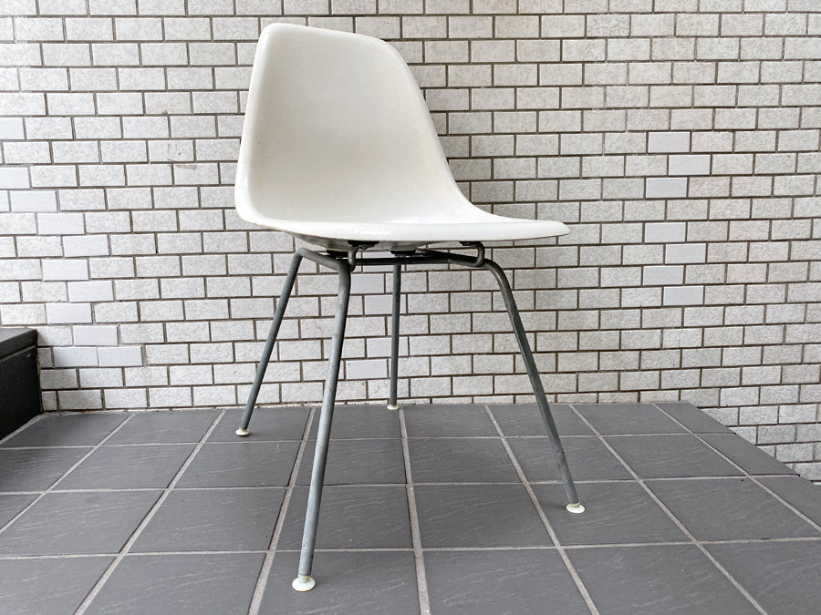 ハーマンミラー Herman Miller サイドシェルチェア 2rdビンテージ FRP パーチメント Hベース ウォールガード  C&R イームズ 　中古品 買い取りしました。