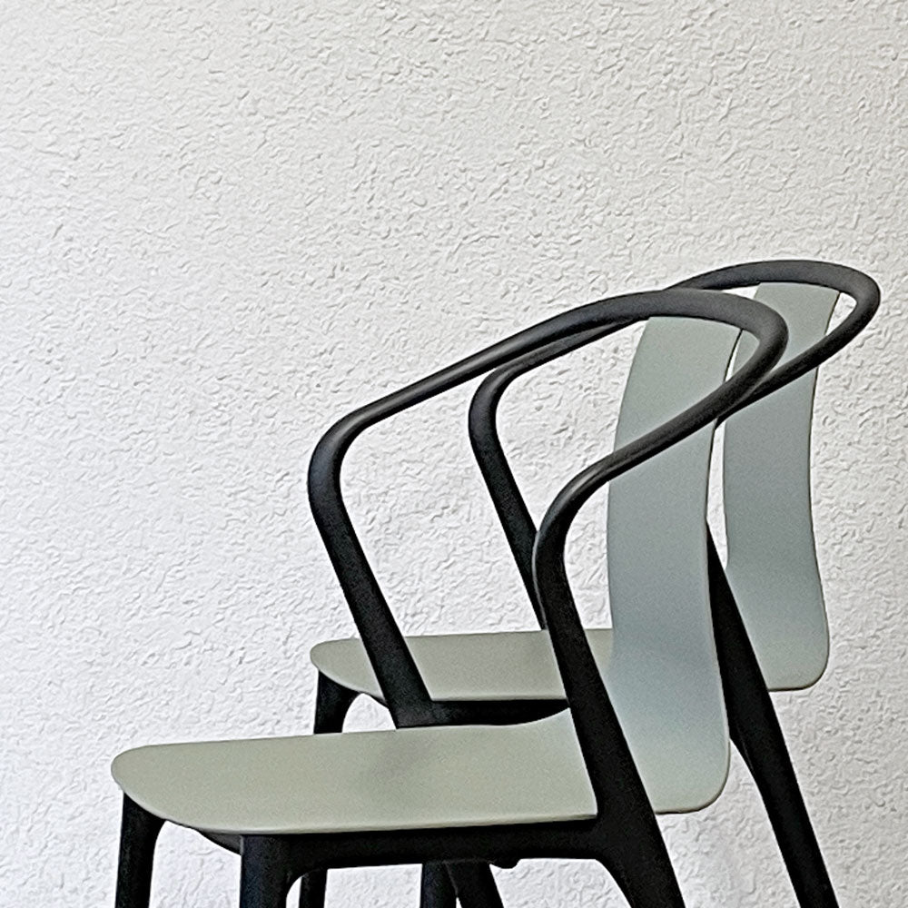 ヴィトラ Vitra ベルヴィルチェア Belleville Chair アームチェア ダイニングチェア スタッキングチェア モスグレー ロナン & エルワン・ブルレック ～プラスチックにエレガンスという新しい価値を～
