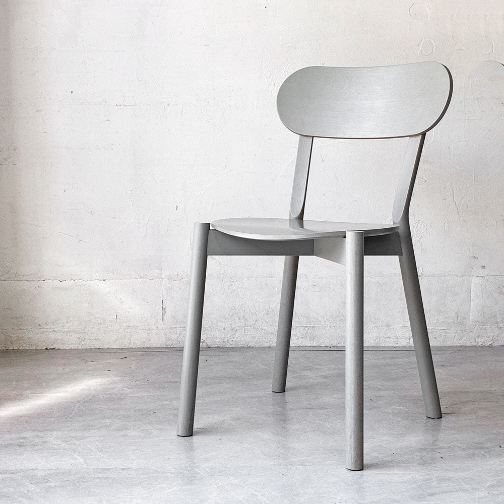 【下北沢店】 カリモクニュースタンダード KARIMOKU NEW STANDARD キャストールチェア CASTOR CHAIR スタッキング BIG-GAME グレイングレー 定価￥47.300- 買取させていただきました。