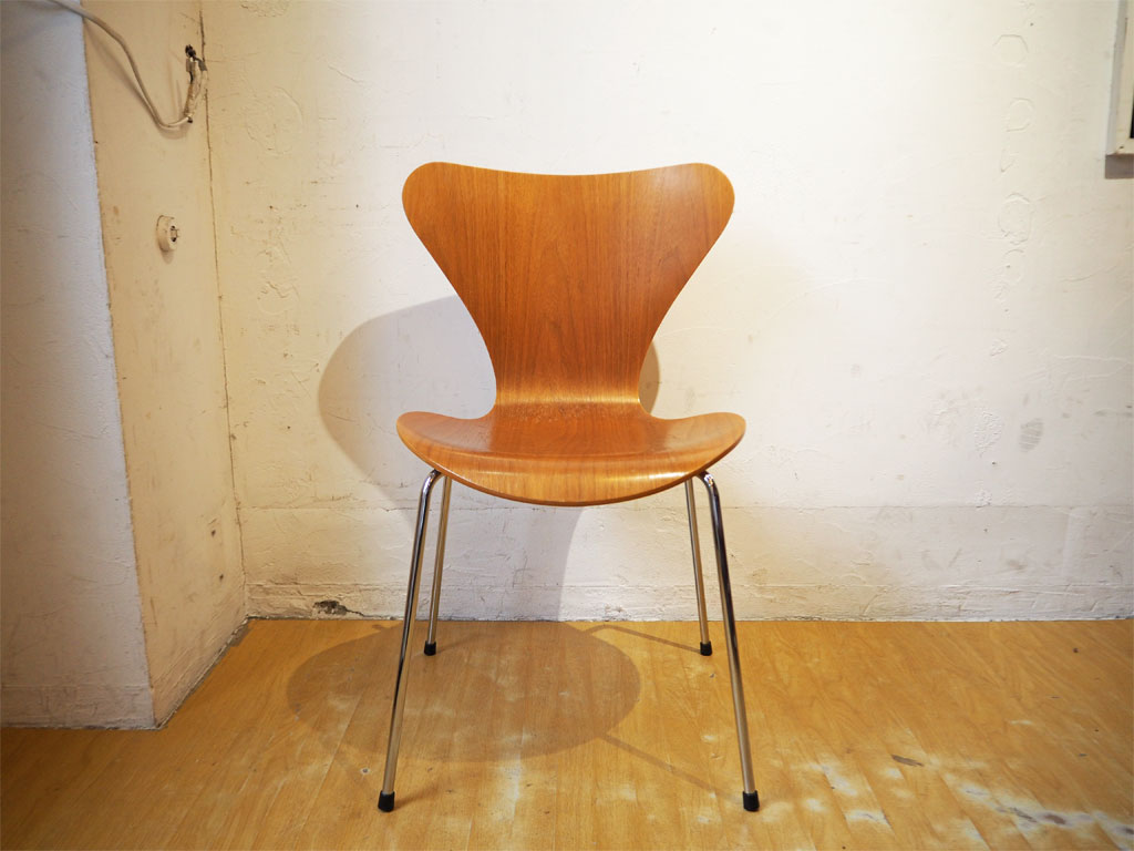 フリッツハンセン Fritz Hansen セブンチェア ナッツナチュラル アルネ・ヤコブセン Arne Jacobsen 廃番カラー デンマーク 北欧家具 A 中古品 買い取りしました。