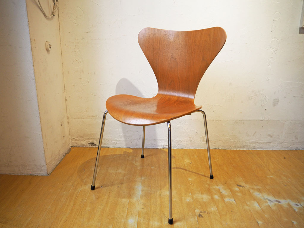 フリッツハンセン Fritz Hansen セブンチェア ナッツナチュラル アルネ・ヤコブセン Arne Jacobsen 廃番カラー デンマーク 北欧家具 B 中古品 買い取りしました。