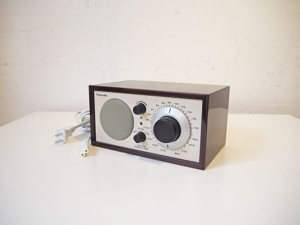 チボリ オーディオ Tivoli Audio モデルワン Model one プラチナムシリーズ Platinum Series ダークウォールナット AM/FM テーブルラジオ 動作不良 中古品 買い取りしました。