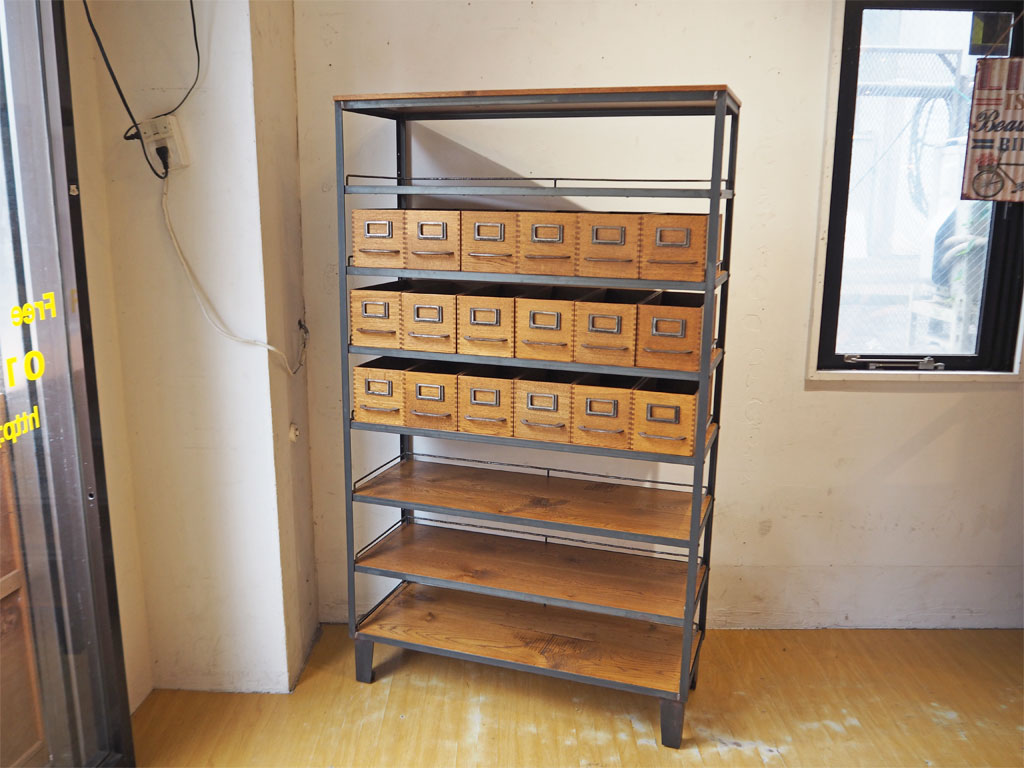 トラックファニチャー TRUCK FURNITURE AG シェルフ 棚板 2枚追加 ＆ 別売 AG ボックス 18個付 楢材 インダストリアル オープンシェルフ 中古品 買い取りしました。