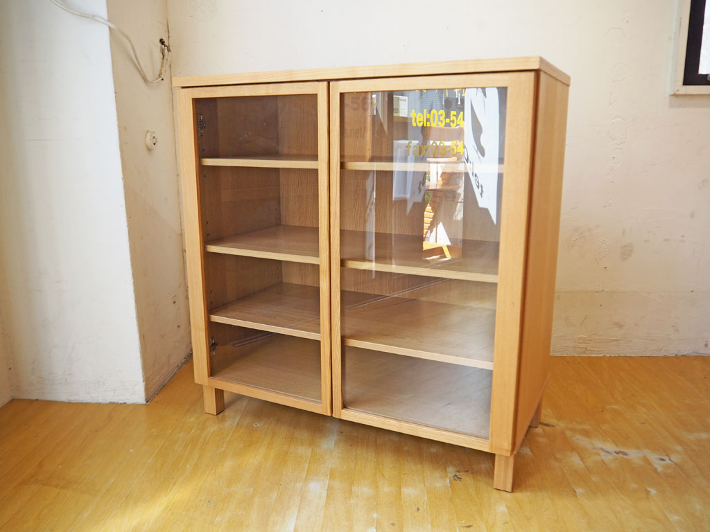 無印良品 MUJI 木製キャビネット 食器棚 ガラス扉付き タモ材 奥行き40cm ナチュラル シンプル 中古品 買い取りしました。