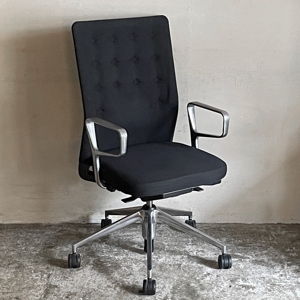 【自由が丘店】	 ヴィトラ vitra IDトリム ID Trim リングアーム オフィスチェア ハイバック ブラック アントニオ・チッテリオ 定価￥196,900- 現状品 買取させていただきました。