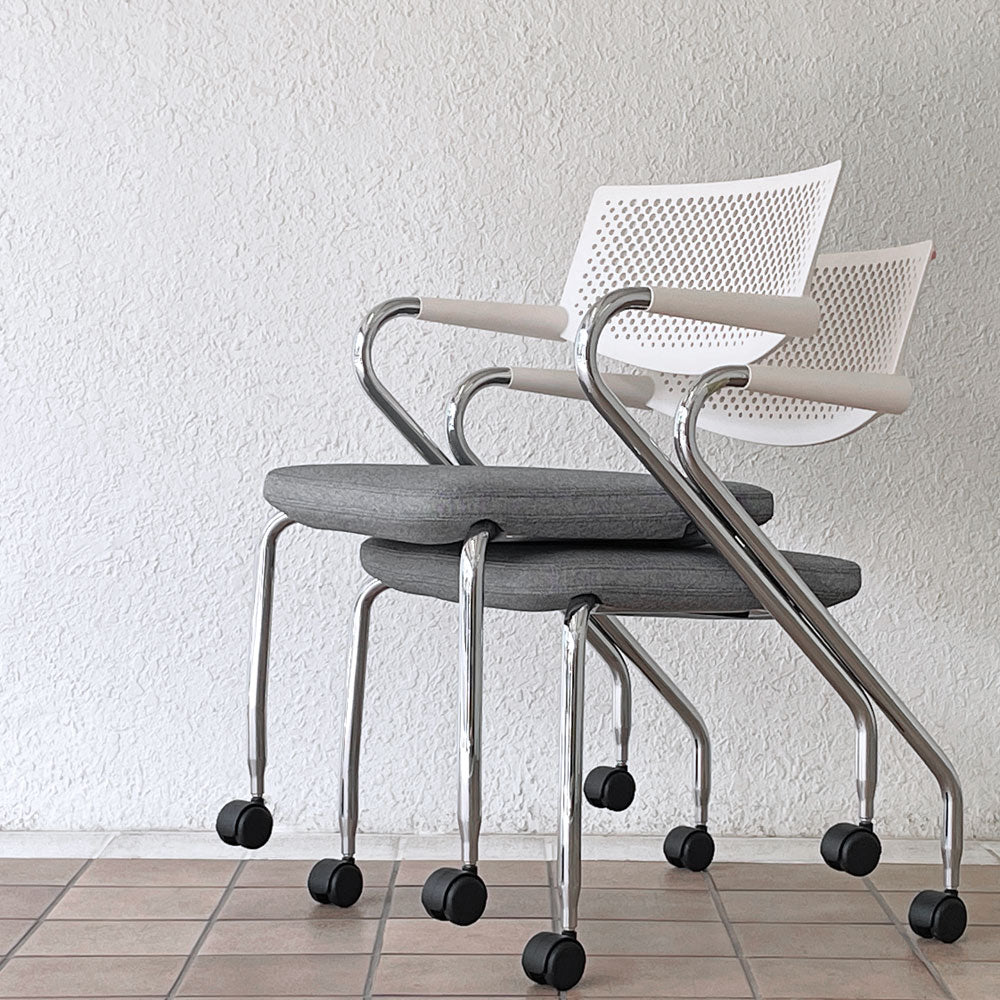  【用賀店】ヴィトラ vitra ビザロール Visaroll デスクチェア ミーティングチェア キャスターベース スタッキング アントニオ・チッテリオ A＆B 計2脚 買取させていただきました。