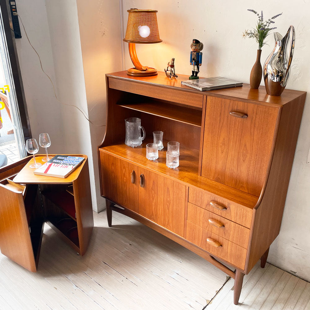 エベネゼルグーム Ebenezer Gomme ジープラン G-plan ブラジリア Brasilia カップボード ハイサイドボード チーク材～特別な場には特別な家具～