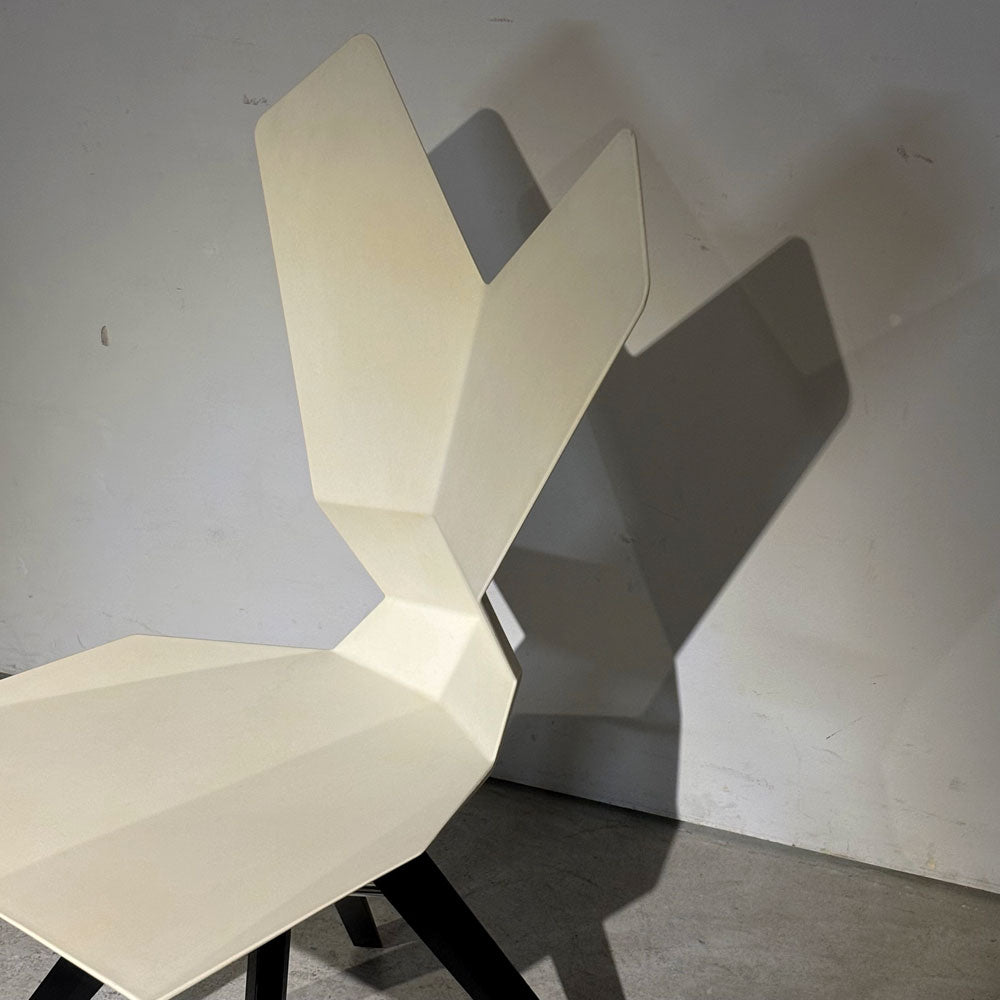 【祖師ヶ谷大蔵店】 トムディクソン Tom Dixon Yチェア ダイニングチェア 木製ベース 4本脚 ホワイト×ブラック モダンデザイン 買取させていただきました。
