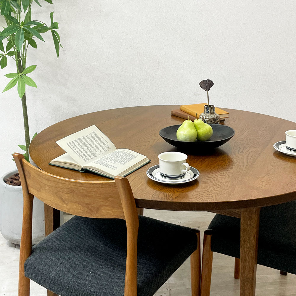 スタンダードトレード STANDARD TRADE Straight Leg Table DNT-03C Round ラウンド ダイニングテーブル ダークオーク 定価¥388,000-　～生動感溢れるオークの表情。～