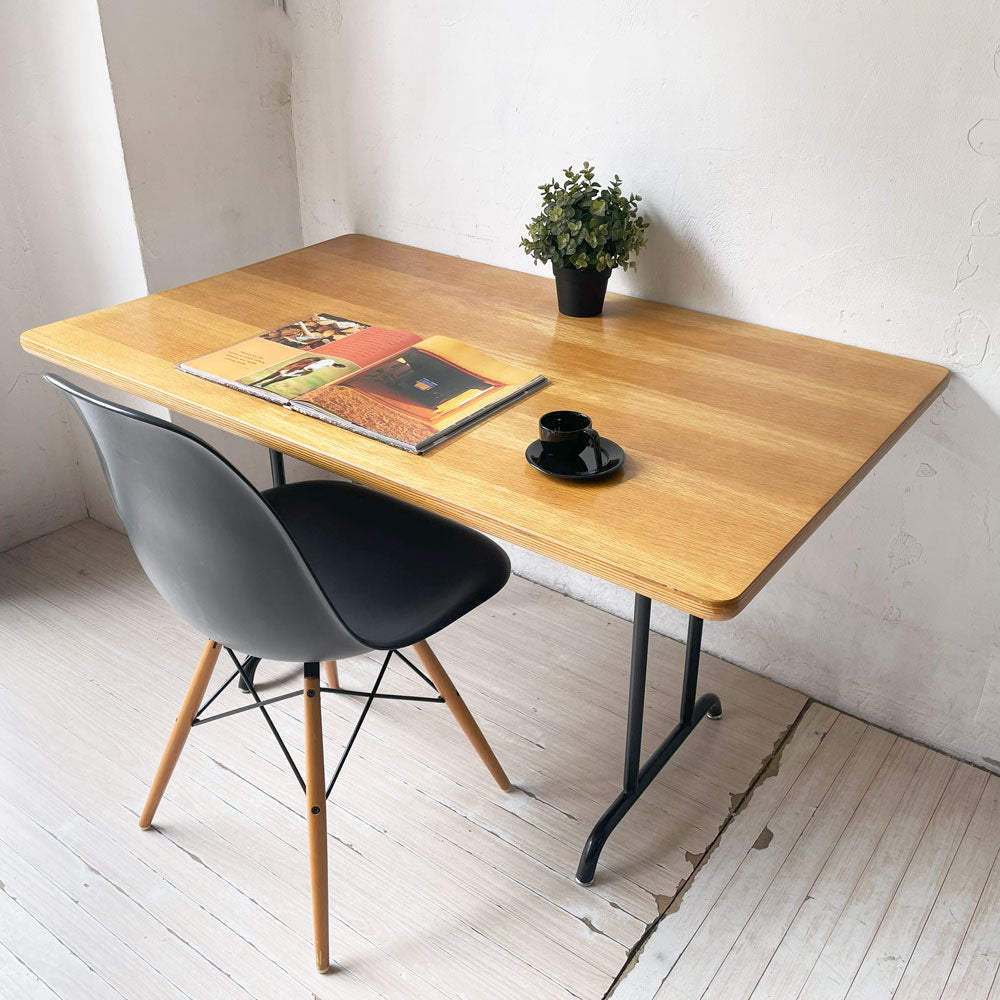 【下北沢店】ウニコ unico ファニート FUNEAT ダイニングテーブル オーク材 鉄脚 W120cm レトロデザイン カフェスタイル 買取させていただきました。