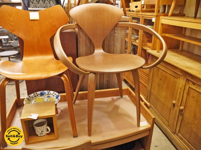 チャーナー Cherner アームチェア	ノーマン・チャーナー Norman Cherner ウォールナット 買い取りしました！ 自由が丘店 出張買取もお任せください。