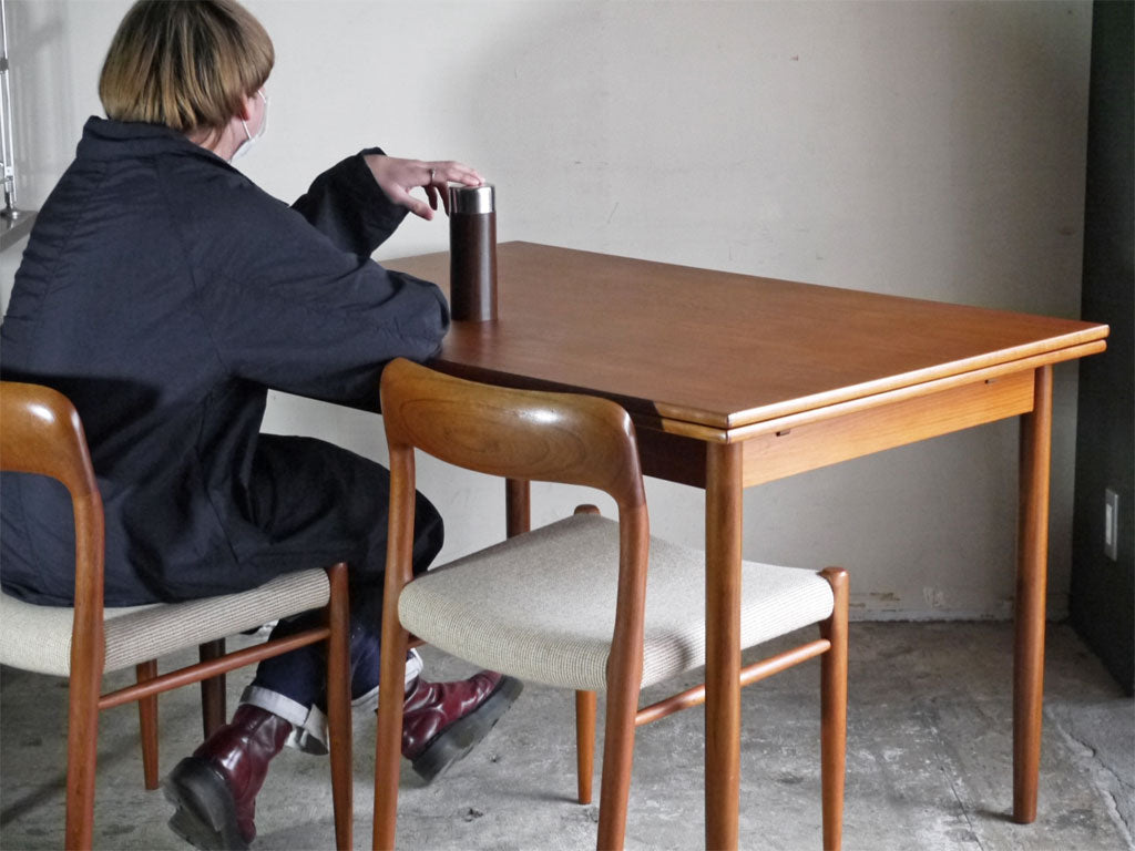 デンマークビンテージ Danish Vintage チーク材 エクステンション ダイニングテーブル W120・165・210cm 伸長式 北欧家具 ～経年と機能美～