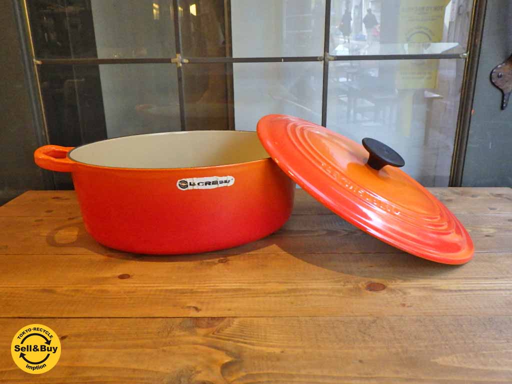 ルクルーゼ LE CREUSET ココットオーバル 27cm オレンジ 両手鍋 買い取りしました！自由が丘店 出張買取もお任せ下さい！