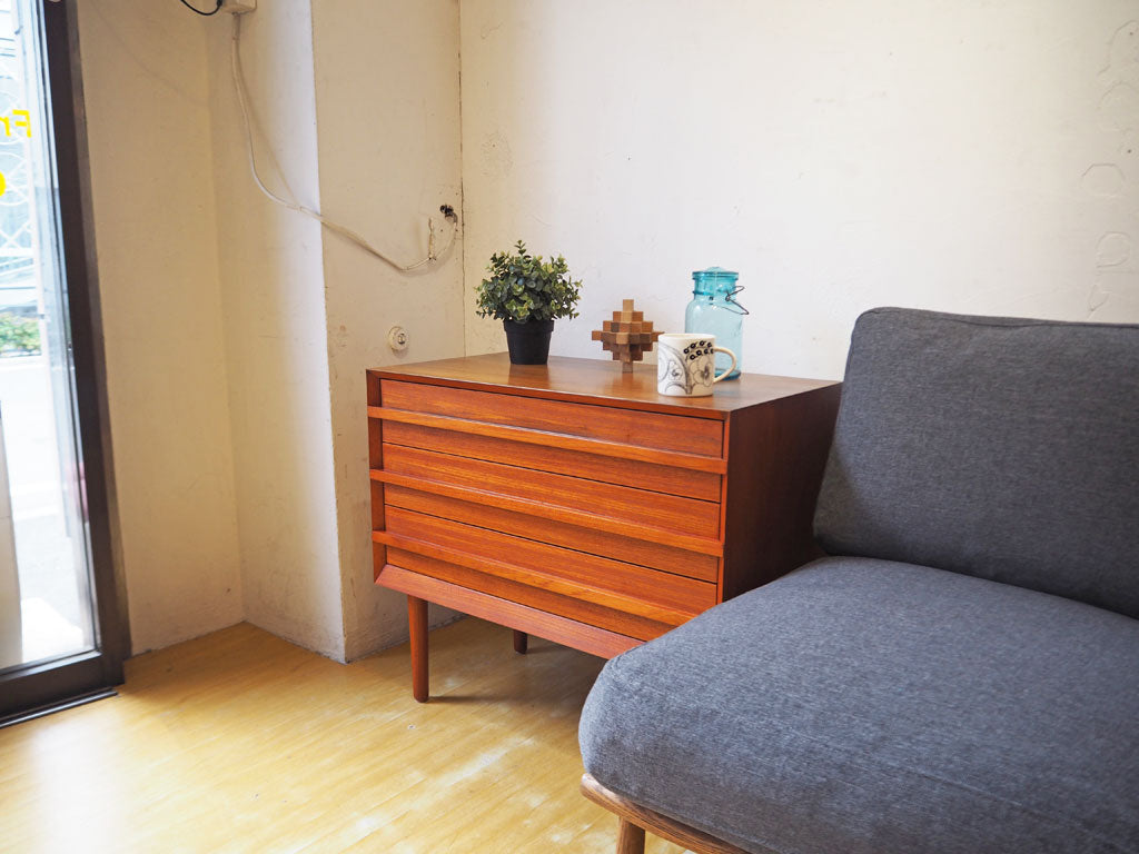 クロロス CHLOROS ブレードハンドル Blade handle 3dr チェスト チーク無垢材＆チーク材 北欧ビンテージスタイル ～ 卓越された木工技術と洗練されたデザイン