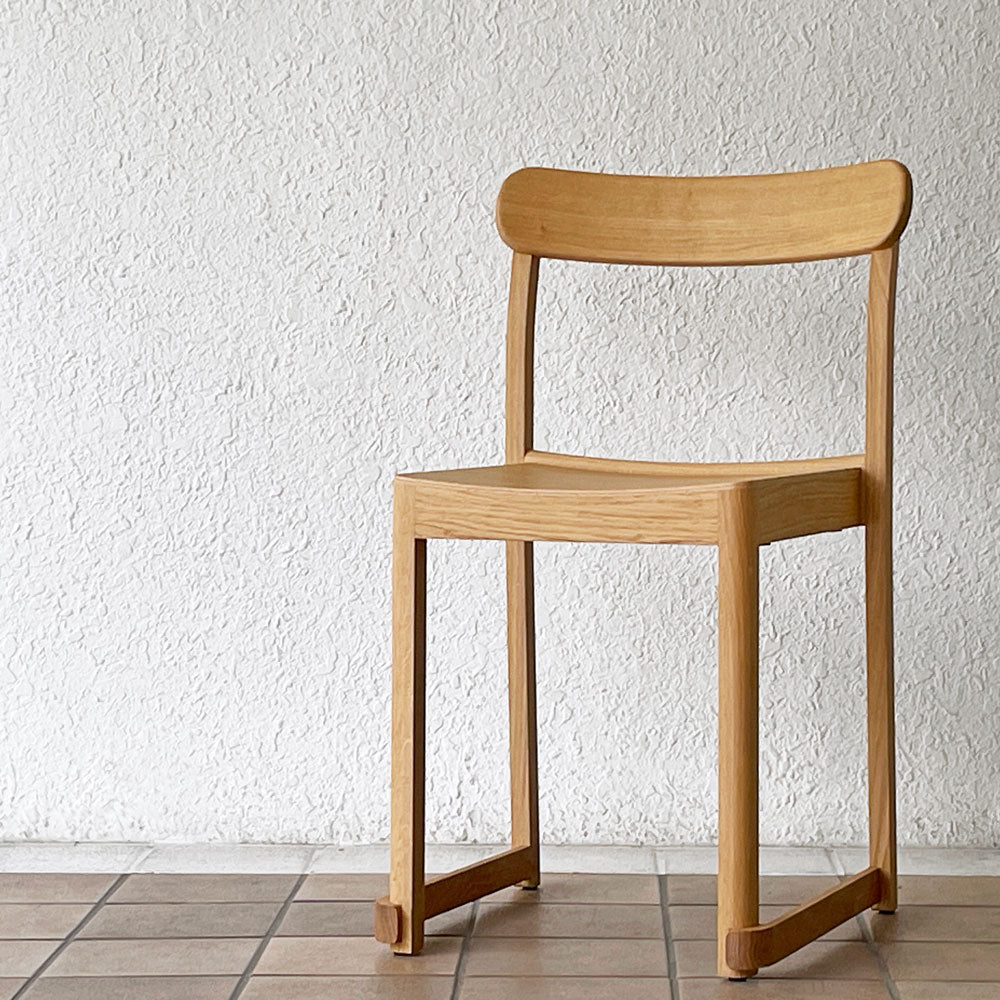  【用賀店】アルテック artek アトリエ チェア Atelier chair ダイニングチェア オーク材 ナチュラル ラッカー仕上 タフ スタジオ TAF Studio スウェーデン 北欧家 買取させていただきました。