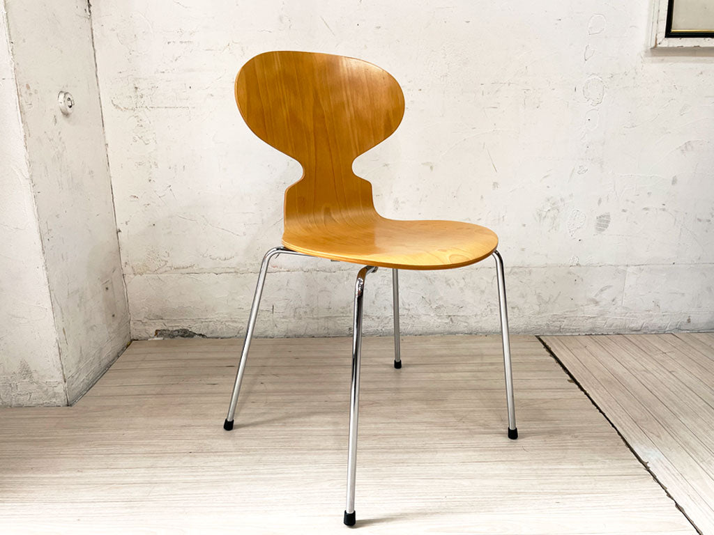 フリッツハンセン Fritz Hansen アントチェア 4本脚 ナチュラル ラッカー仕上げ アルネ・ヤコブセン 北欧家具 2004年製 中古品 買い取りしました。