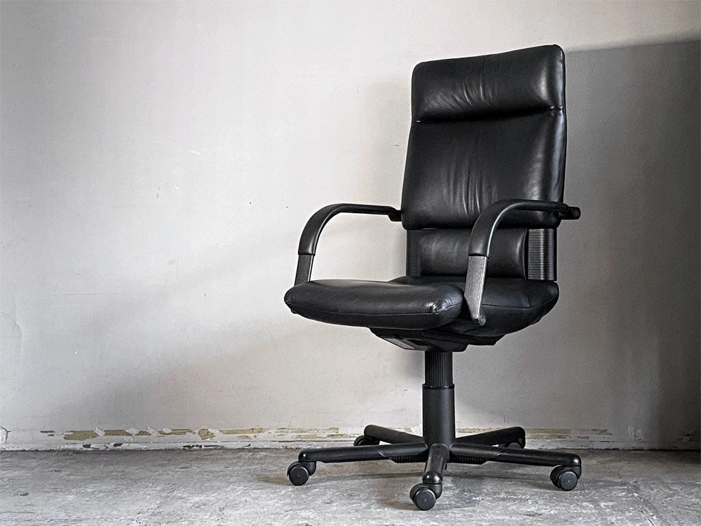 ヴィトラ vitra. フィグラ Figura デスクチェア オフィスチェア ハイバック 本革 ブラック ガス圧昇降 リクライニング マリオ・ベリーニ 廃番 中古品 買い取りしました。