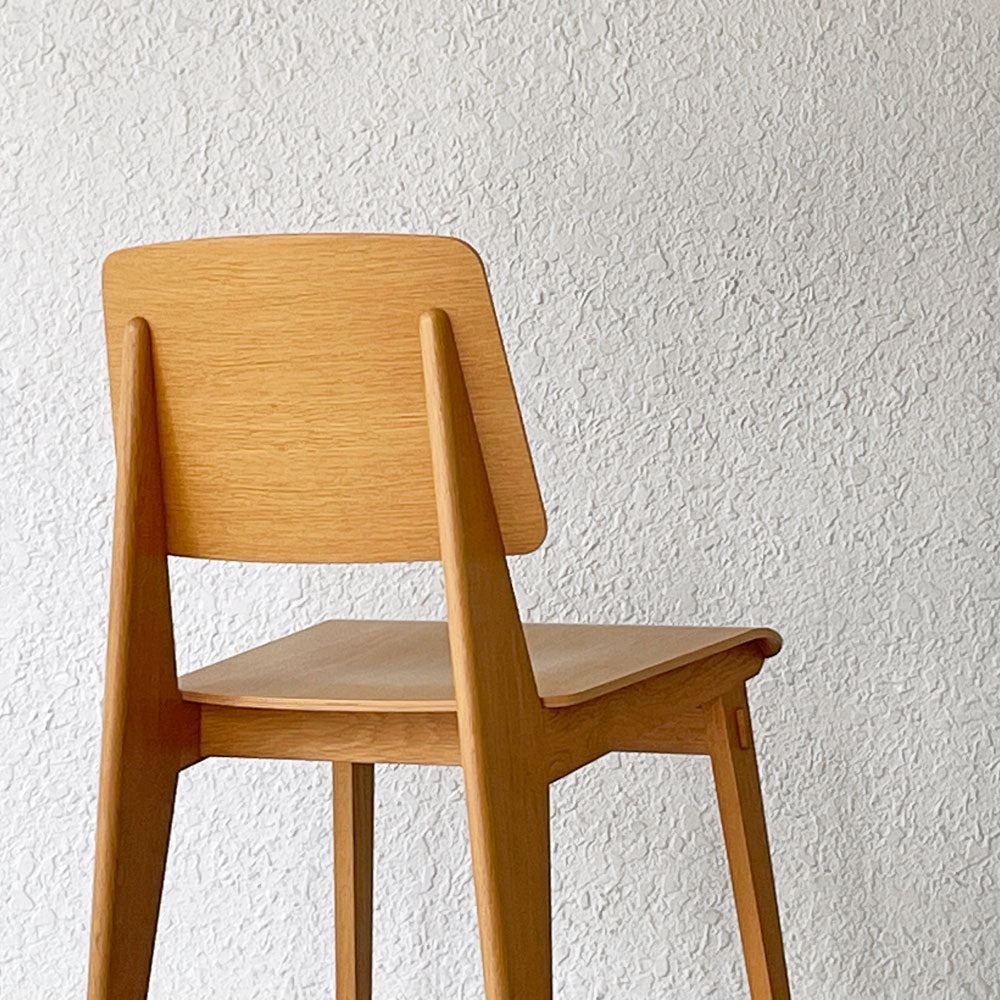 ヴィトラ vitra シェーズトゥボワ Chaise Tout Bois ダイニングチェア ナチュラルオーク 座面高46cm ジャン・プルーヴェ Jean Prouve　～椅子に宿った特別なストーリー～