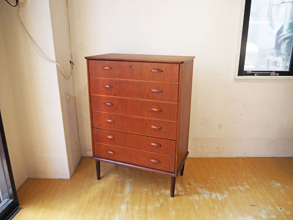 北欧ビンテージ Scandinavian vintage 6ドロワー チェスト チーク材 脚付き 鍵有 北欧ビンテージ家具 中古品 買い取りしました。