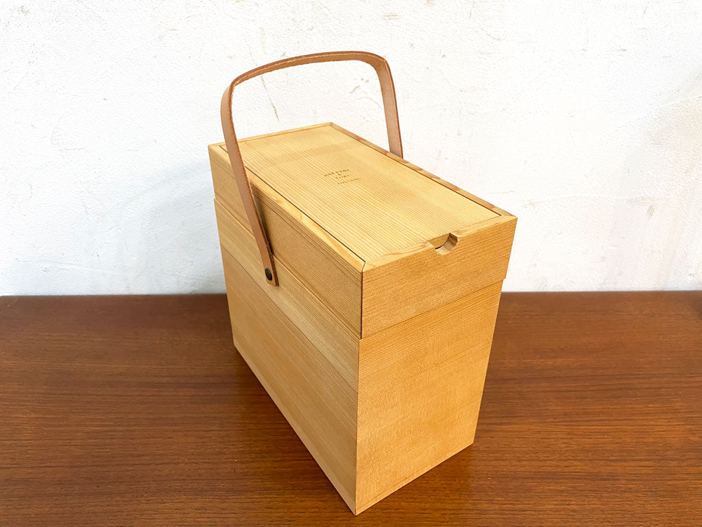 北欧暮らしの道具店 KURASHI&Trips PUBLISHING メイクボックス ベイツガ 天然木×牛革 中古品 買い取りしました。
