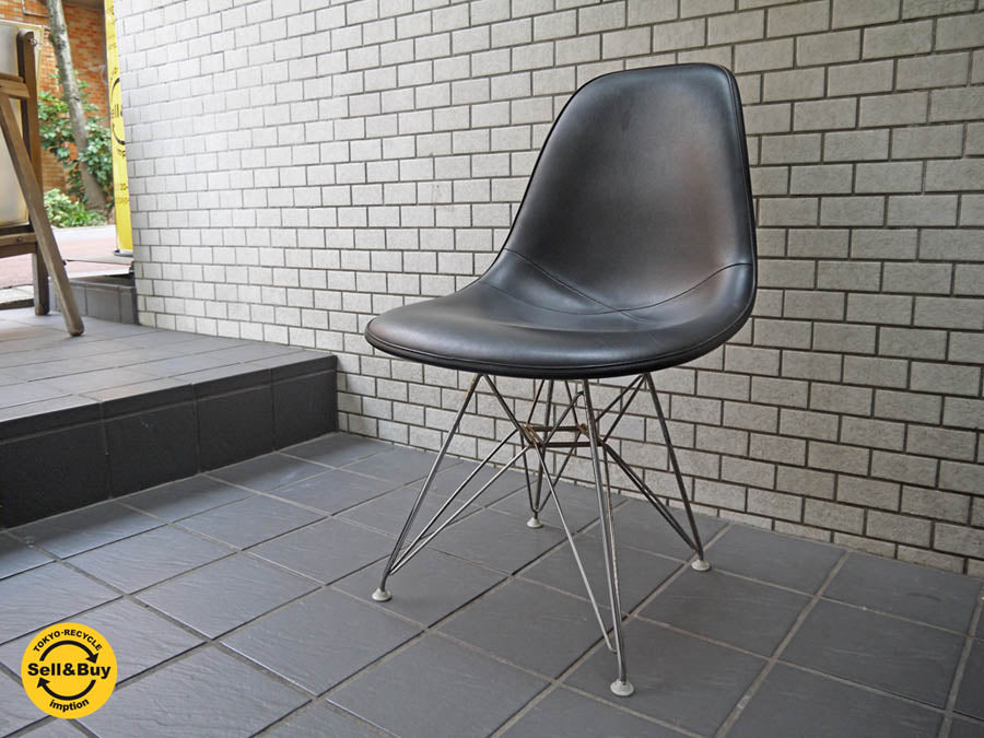 ハーマンミラー Herman Miller サイドシェルチェア エッフェルベース ナウガレザー ブラック ビンテージ C&R イームズ　中古品 買い取りしました！ 自由が丘店 出張買取もお任せください。