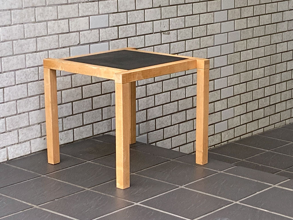 北欧ビンテージ Scandinavia Vintage ブナ材 リノリウム天板 サイドテーブル ランプテーブル 花台 中古品 買い取りしました。