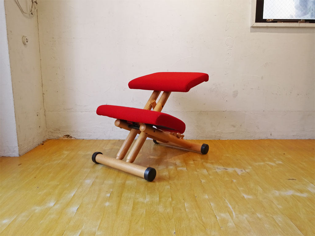 ヴァリエール VARIER ストッケ STOKKE マルチバランス MULTI レッド バランスチェア 北欧 学習椅子 ノルウェー 中古品 買い取りしました。