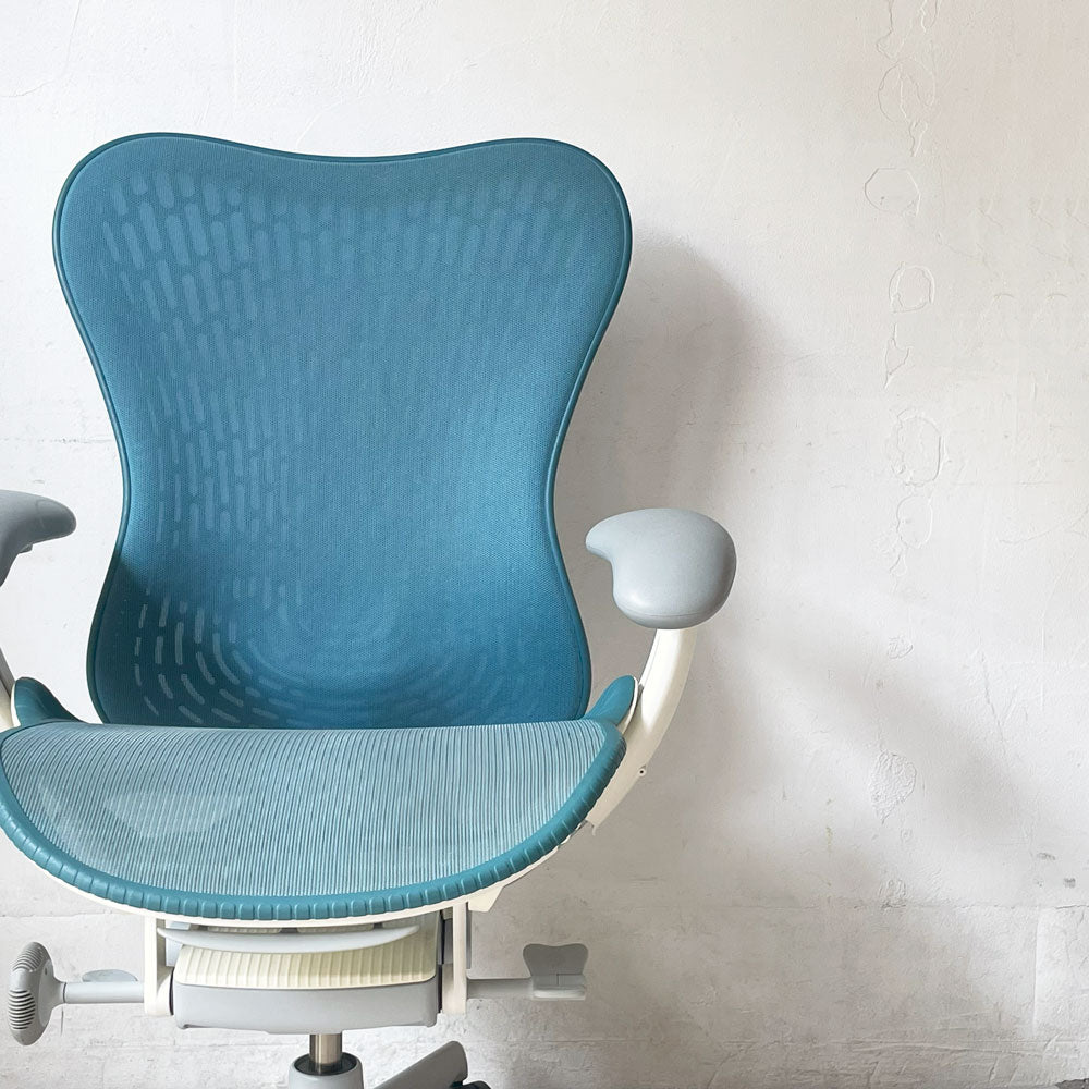 【下北沢店】ハーマンミラー Herman Miller ミラ2チェア Mirra2 デスクチェア バタフライバック ダークターコイズ メッシュシート studio7.5 買取させていただきました。
