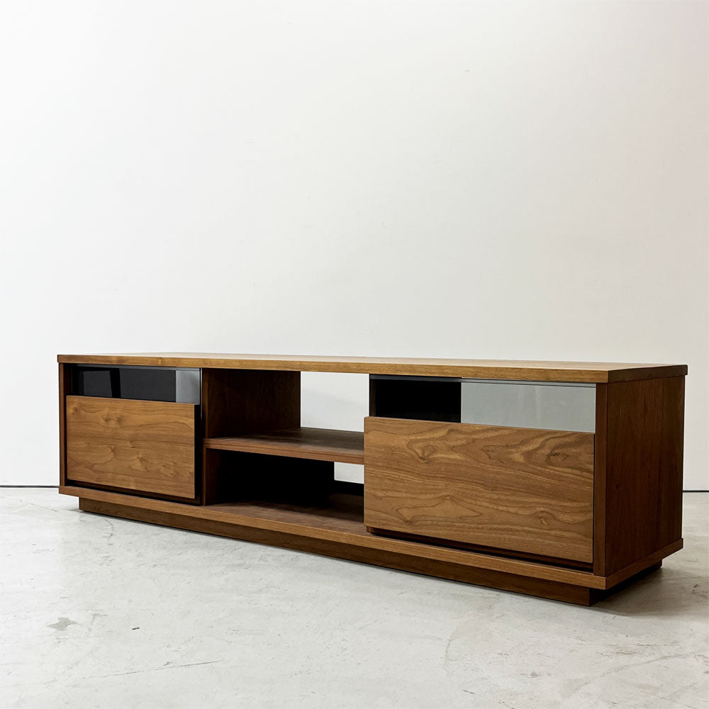 【祖師ヶ谷大蔵店】マスターウォール MASTERWAL バス BASS AVボード TVボード ローボード W180cm ウォールナット無垢材 アカセ木工 オーダー仕様 買取させていただきました。