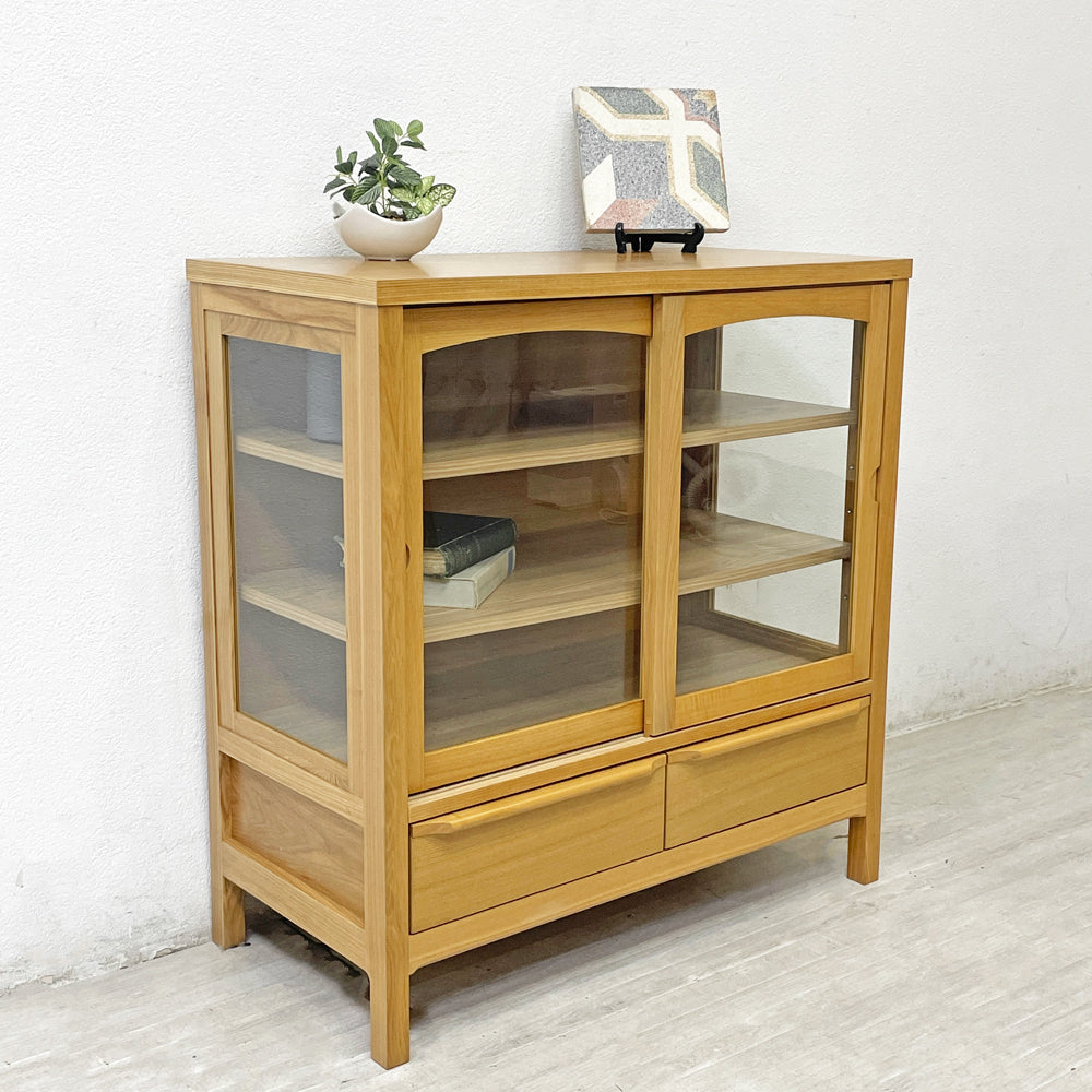 【祖師ヶ谷大蔵店】ウニコ unico クラルス CLARUS コレクションキャビネット 飾り棚 食器棚 サイドボード アッシュ材 廃番アイテム W82 買取させていただきました。