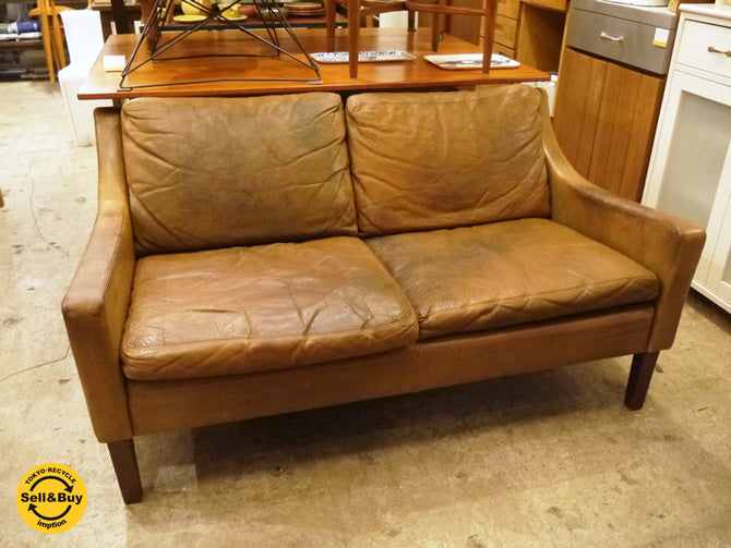 デンマークビンテージ レザーソファ 2人掛け ハイク取り扱い HIKE 本革  ～ビンテージならではの風合いと優雅なデザイン～ 【 買取と販売とレンタルのお店 】