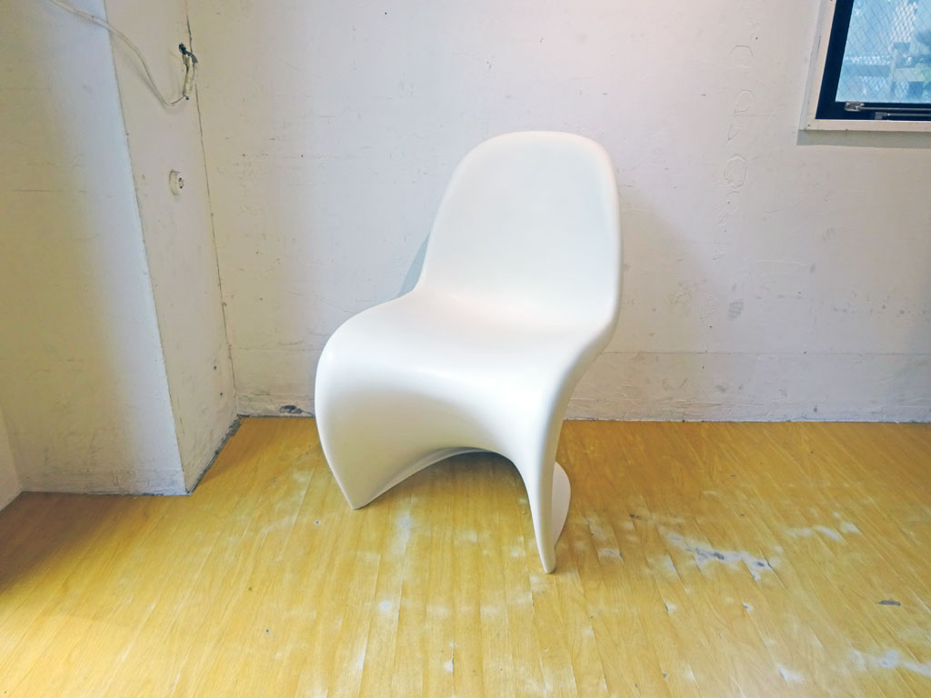 ヴィトラ vitra パントンチェア Panton Chair ホワイト ヴェルナー・パントン Panton スタッキングチェア ミッドセンチュリー スペースエイジ 中古品 買い取りしました。