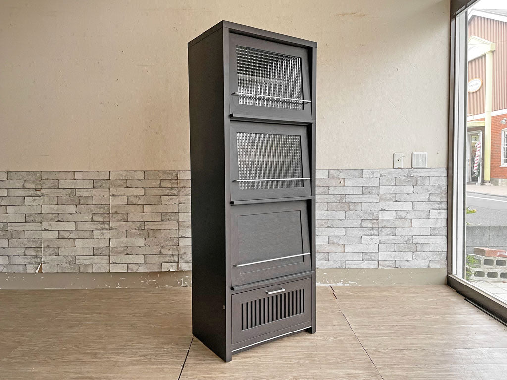 ビーカンパニー B-Company スリムキャビネット ブックシェルフ フラップ扉 3段 チェッカーガラス プリント化粧板 カフェスタイル 中古品 買い取りしました。