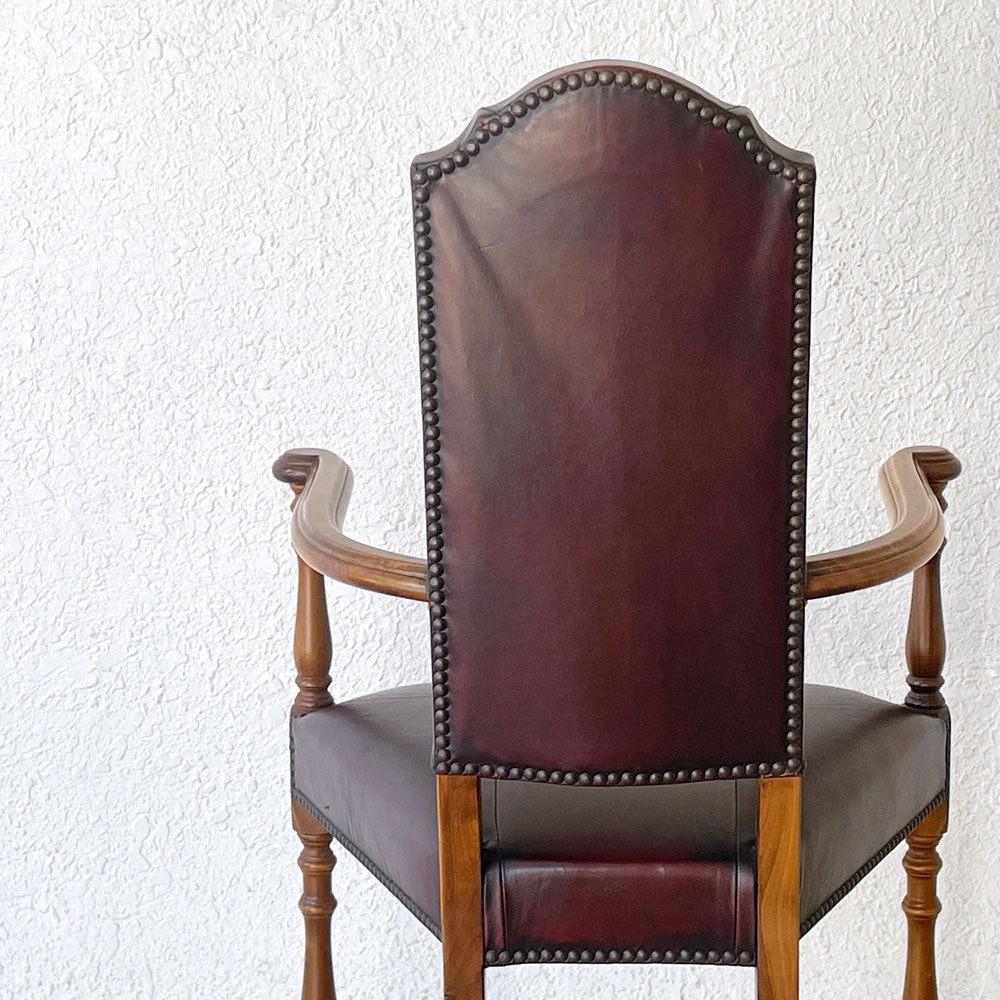 バロッサバレンティ VARO,S.A. VALENTI カクトワール アームチェア ウォールナット材 本革 レザー 鋲打ち スペイン  ～スペインが生んだ最高級 チェア～