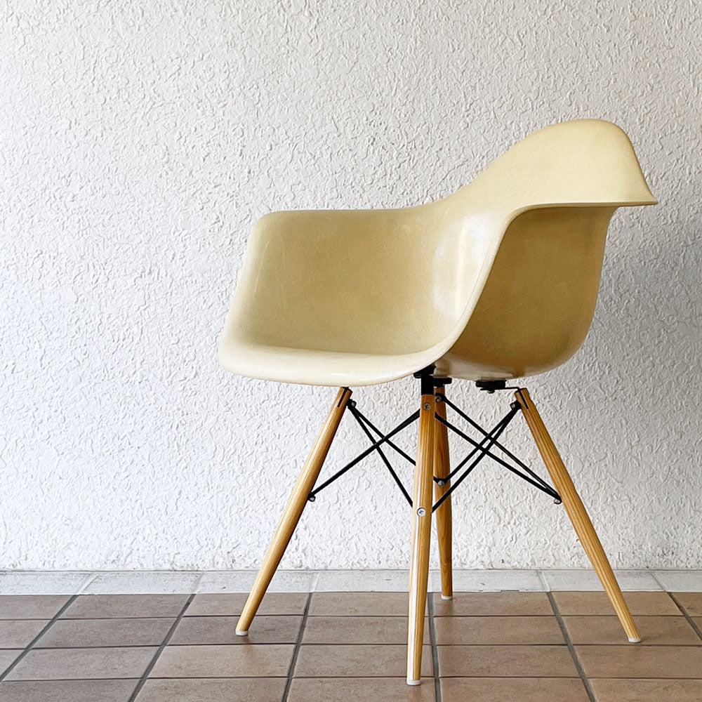  【用賀店】ハーマンミラー Herman Miller アームシェルチェア セカンド 2nd ビンテージ FRP ダヴェルベース イームズ ミッドセンチュリー 買取させていただきました。