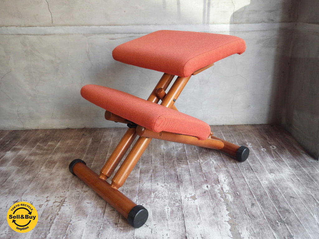 ストッケ STOKKE マルチバランス MULTI balans チェア 学習椅子 ジュニア アタッチメント付き 北欧  買い取りしました。学芸大学店 出張買取もお任せ下さい。