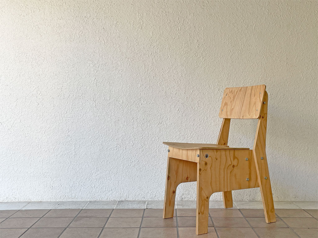 ピート・ヘイン・イーク Piet Hein Eek クライシス チェア CRISIS CHAIR LAQUERED プライウッド ナチュラル系 オランダ 中古品 買い取りしました。
