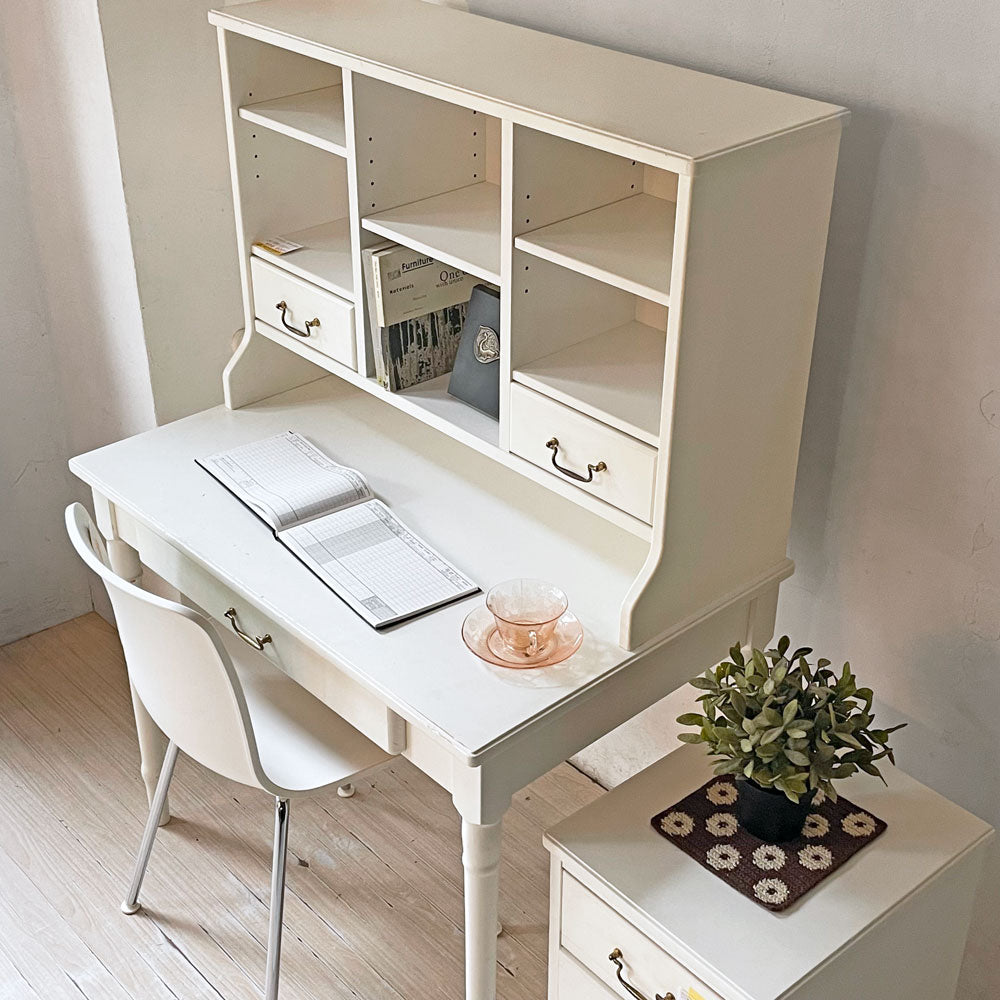 【下北沢店】モモナチュラル MOMO Natural エマ EMMA デスク＆アッパーセット Desk&Upper Shelf パイン無垢材 ホワイトペイント 廃盤 買取させていただきました。