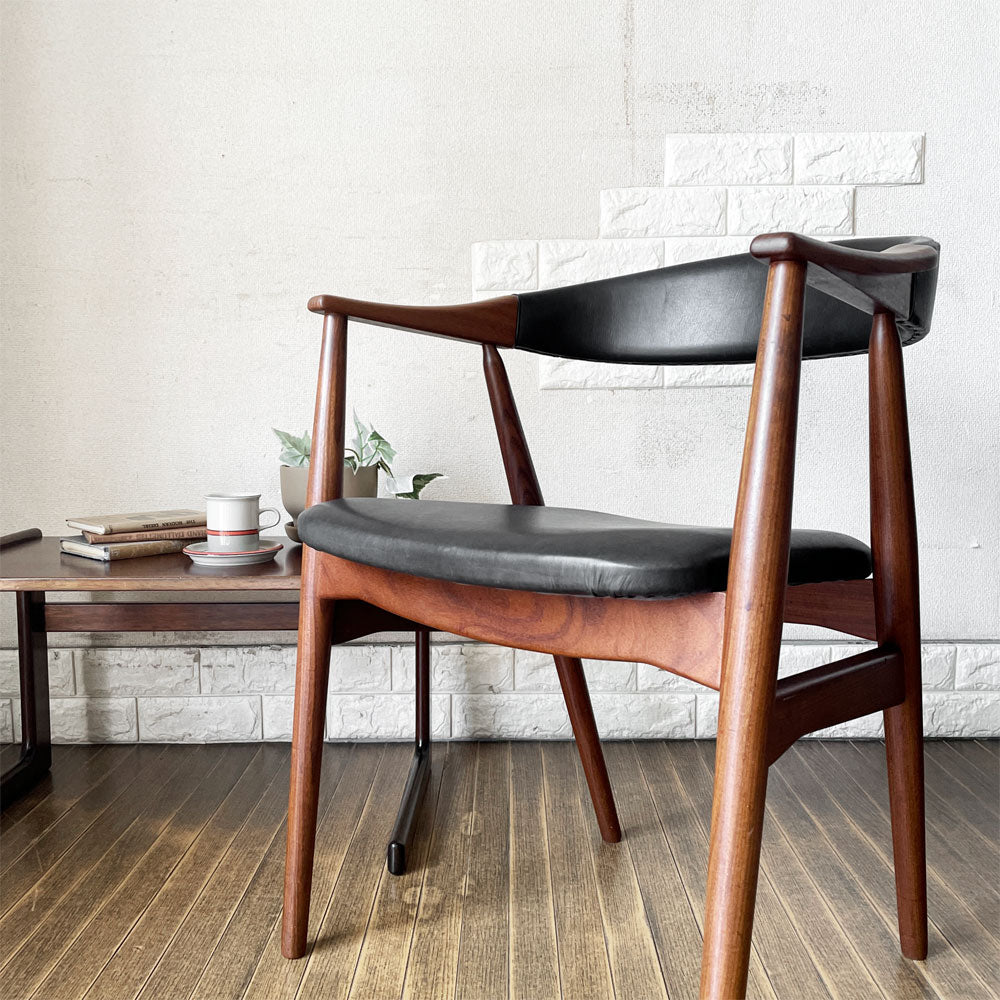 ファーストラップ FARSTRUP アームチェア Model 213 ダイニングチェア アフロモシア材 ビニールレザーシート ブラック系 Thomas Harlev デンマーク 北欧ビンテージ ～個性は型の上に咲く～