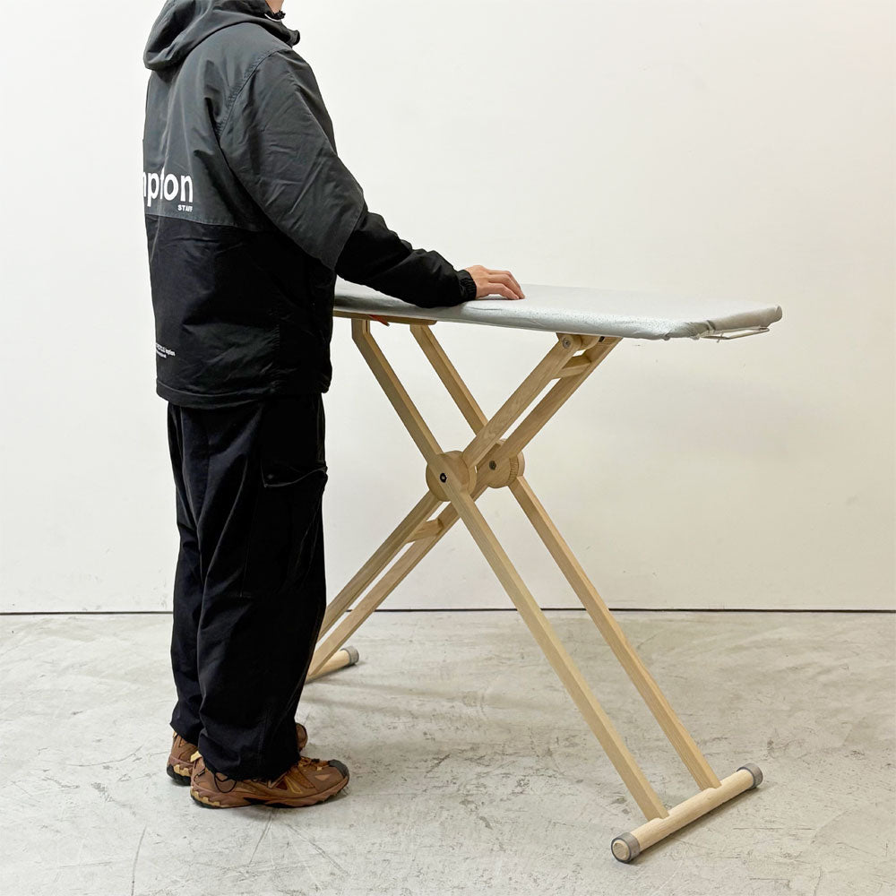 【祖師ヶ谷大蔵店】サイドバイサイド SIDE BY SIDE アイロン台 Ironing Board Au Pair アッシュ材 折り畳み 替えカバー付き ドイツ scope取扱い 買取させていただきました。
