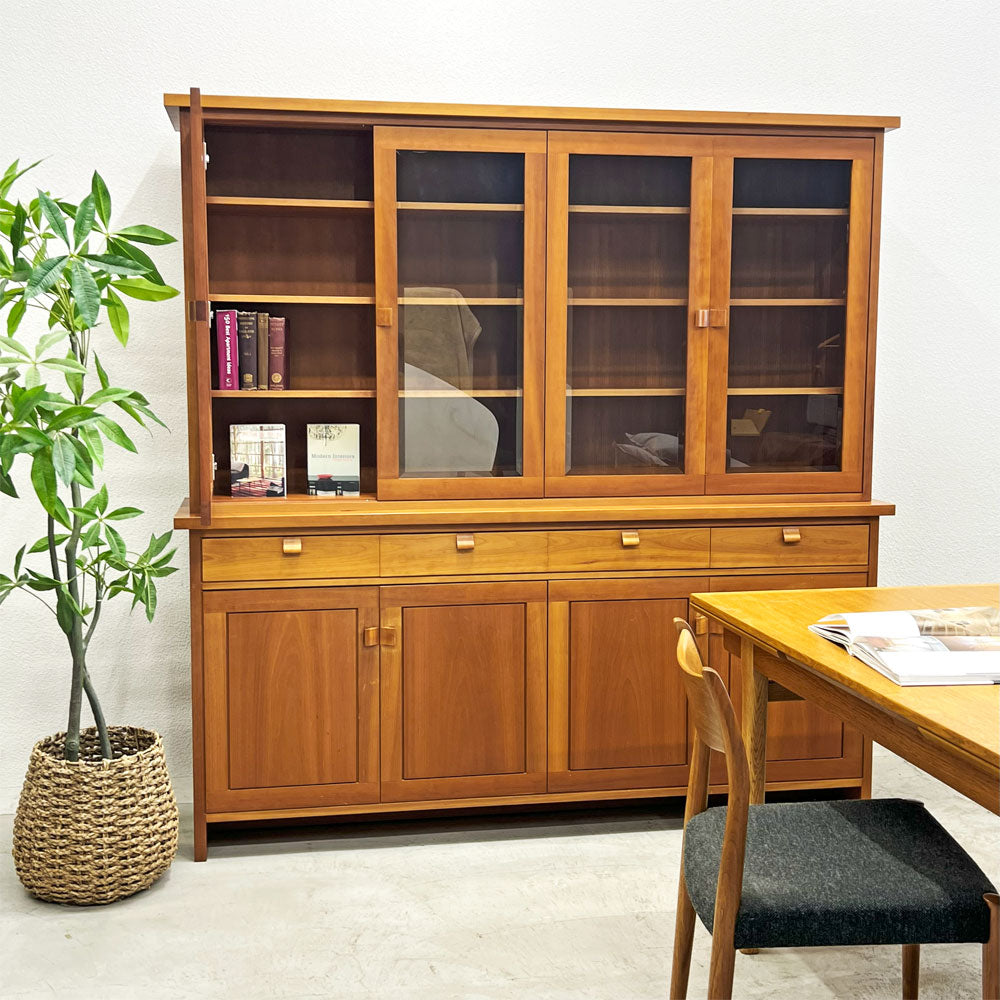 家具蔵 KAGURA モデルノ MODERNO チェリー材 ダイニングボード 食器棚 4枚扉 W189cm ナチュラルモダン～木のぬくもりと収納力を兼ね備えた理想的なダイニングボード～