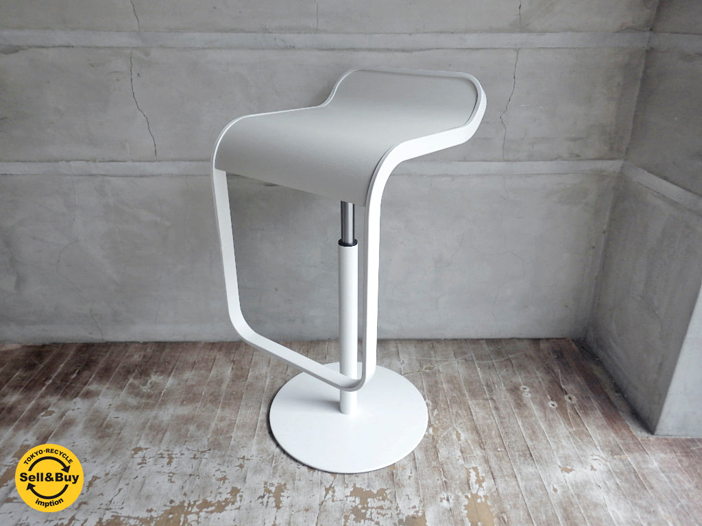 ラパルマ lapalma レムスツール ロータイプ Lem Low Stool ホワイト 波座仕様　中古品 買い取りしました。学芸大学店 出張買取もお任せ下さい。