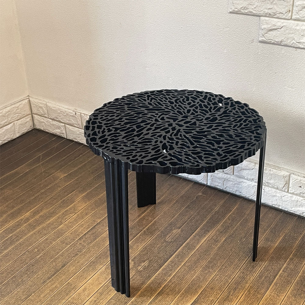 【経堂店】カルテル Kartell ティーテーブル ハイ T-TABLE サイドテーブル ブラック φ50×H44cm パトリシア・ウルキオラ イタリア 定価￥51,500- 買取させていただきました。