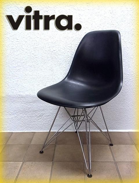 廃盤！ スイス Vitra （ ヴィトラ社製） ミッドセンチュリーモダンを代表する C&R.イームズ不朽の名作  『 サイドシェルチェア = DSR （ エッフェルベース ・ ブラック ） 』 【買取＆販売】