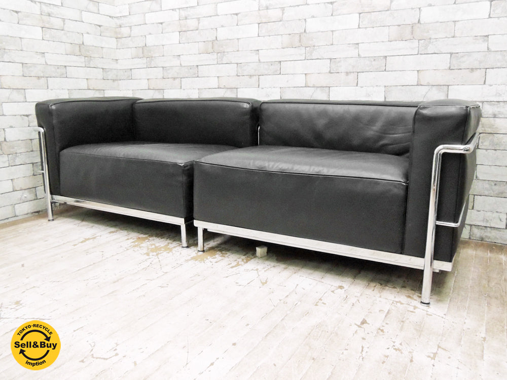 カッシーナ Cassina LC3 ソファ 2シーター FX革 本革 ポリエステルパッディング ブラック ル・コルビュジェ ピエール・ジャンヌレ シャルロット・ペリアン 定価182.6万円 中古品 買い取りしました。