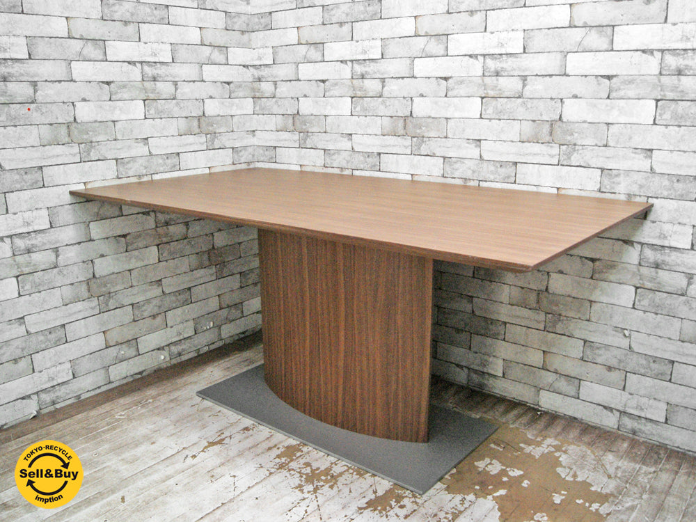 モーダエンカーサ moda en casa ピアッツァテーブル PIZZA TABLE  現行（ ダイニングテーブル / ミーティングテーブル ） ウォールナット W160cm 定価￥139,700- 状態良好 ～ アーバンな雰囲気を齎す洗練されたナチュラルモダンスタイルの機能的テーブル！ ～